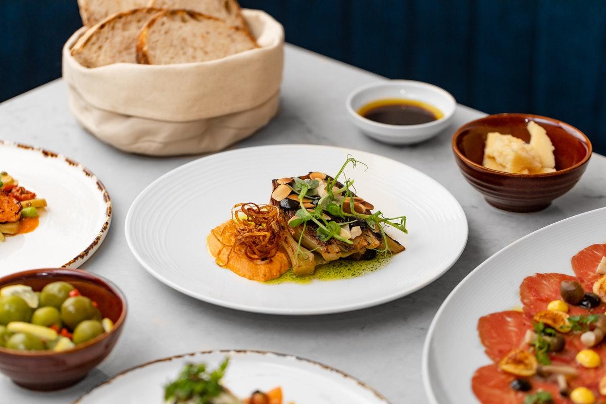 Middle Eight - Covent Garden - Preferred Hotels And Resorts Londra Esterno foto A selection of dishes at the restaurant