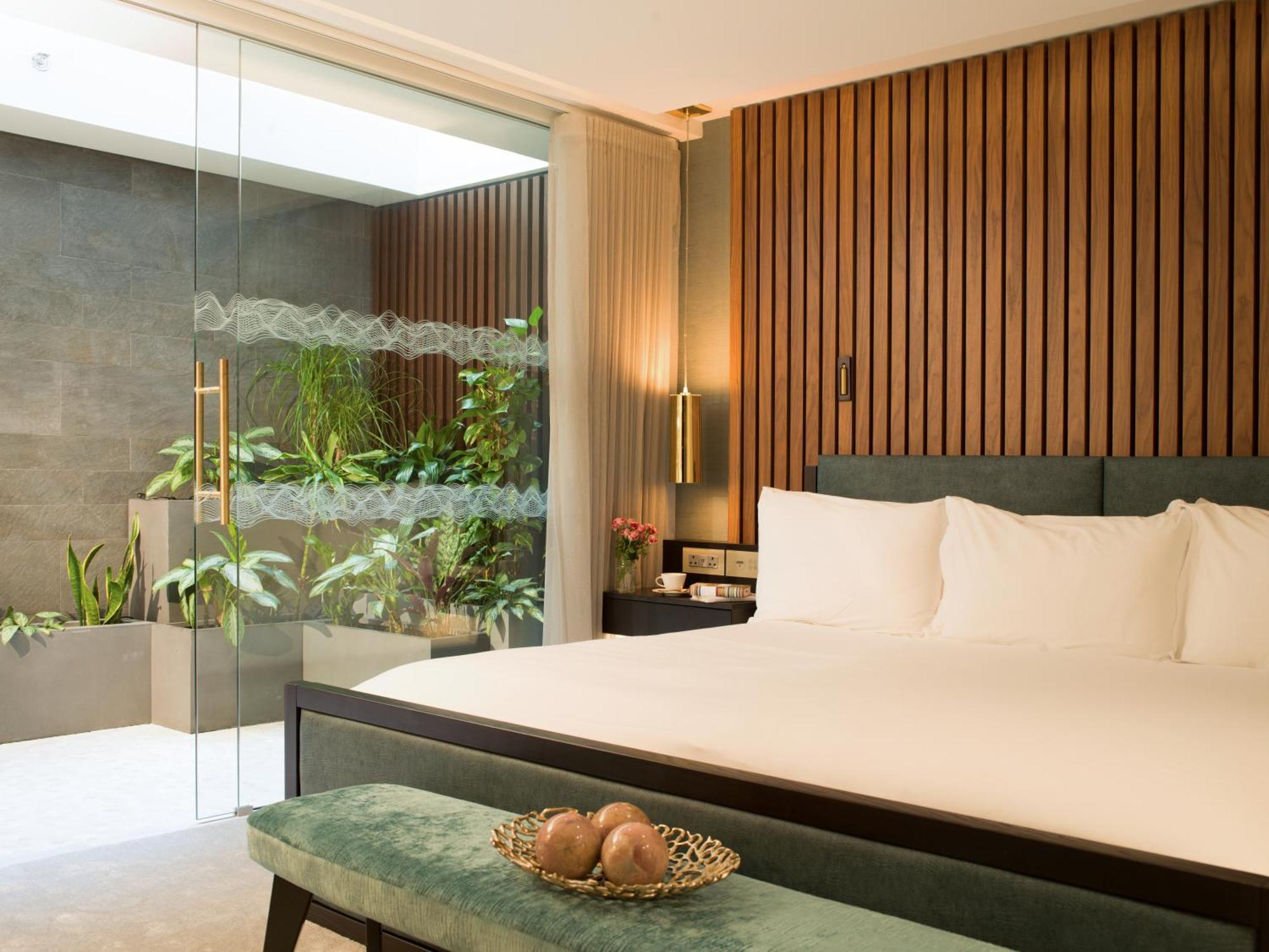 Middle Eight - Covent Garden - Preferred Hotels And Resorts Londra Esterno foto A bedroom at The Park, Hyderabad
